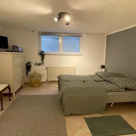 Gaestezimmer-buer Naehe Veltinsarena * גלזנקירכן